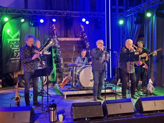 Tradjazz - ettermiddag med Røshnes Jazz Band