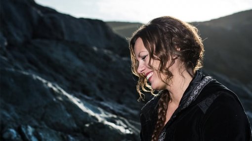 Salmepub med HEGE KRISTIN KJÆRVOLL